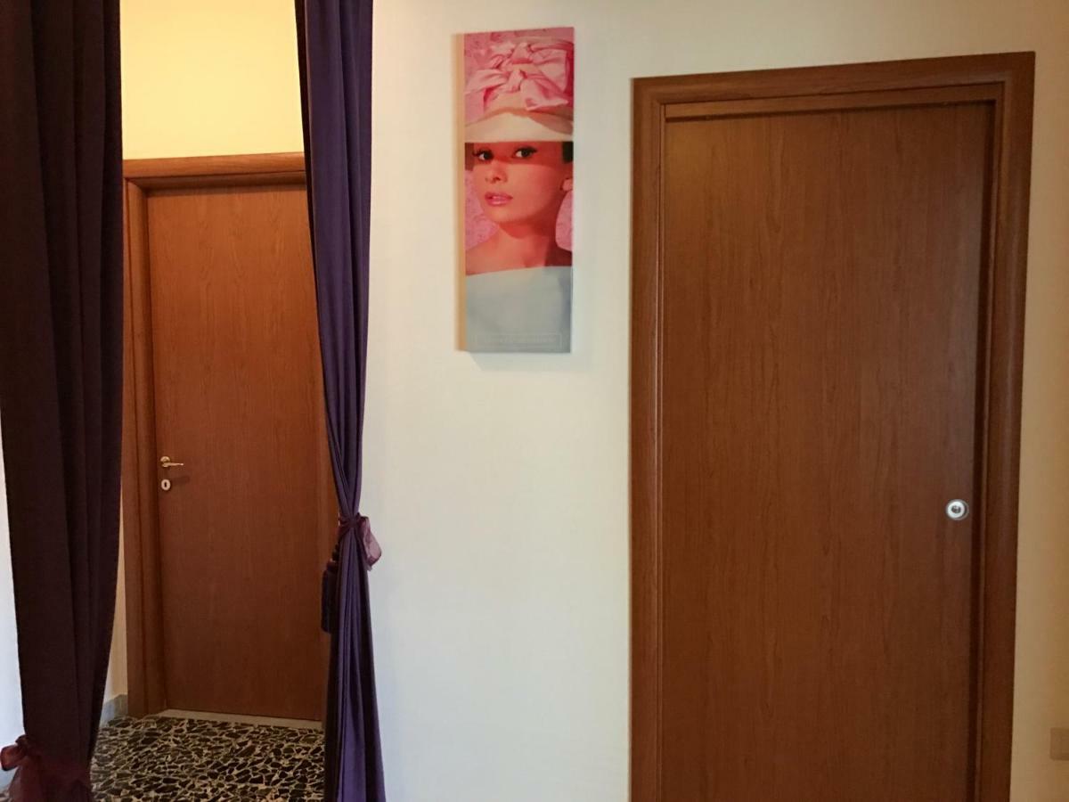 B&B Cagliari Ariosto กาญารี ภายนอก รูปภาพ