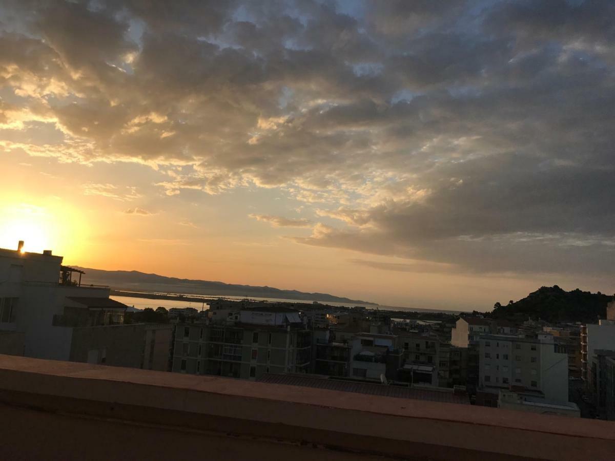 B&B Cagliari Ariosto กาญารี ภายนอก รูปภาพ