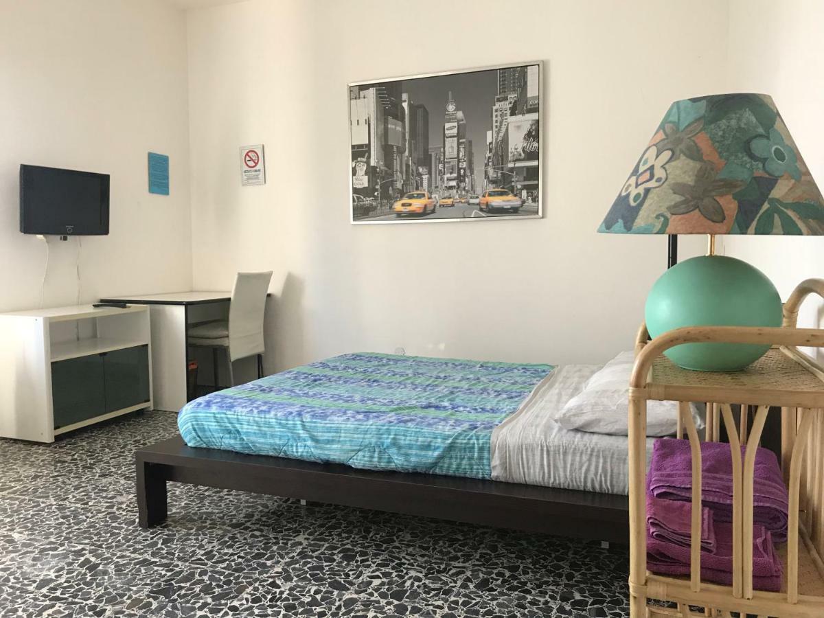 B&B Cagliari Ariosto กาญารี ภายนอก รูปภาพ