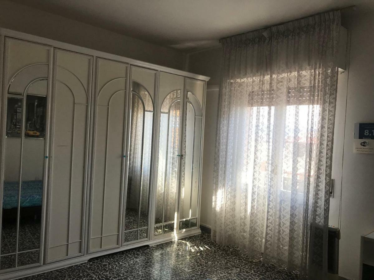 B&B Cagliari Ariosto กาญารี ภายนอก รูปภาพ