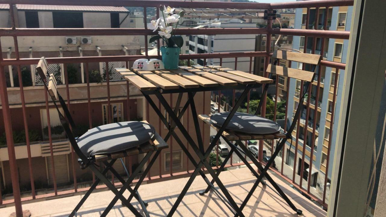 B&B Cagliari Ariosto กาญารี ภายนอก รูปภาพ